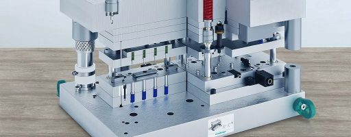 Mit dem neuen Modulaufbauassistenten von Meusburger kann der Anwender in gerade einmal vier Schritten Werkzeugmodule einfach und schnell konfigurieren. Mit wenigen Klicks ist die Arbeit erledigt, dabei hat er die Wahl aus einer Vielzahl von Platten. - Bild: Meusburger