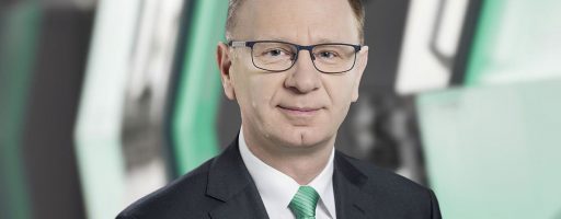 Seit kurzem ist Konrad Szymczak der neue Geschäftsführer der Arburg-Niederlassung in Polen. Die kunststoffverarbeitende Industrie in unserem östlichen Nachbarland ist für Arburg einer der stärksten und wichtigsten Märkte Europas. - Bild: Arburg